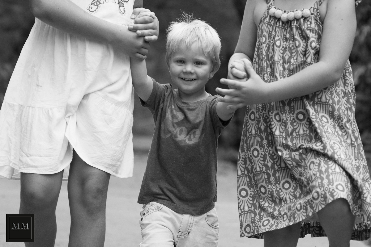 Rainy Family Portraits - Noosa photographer